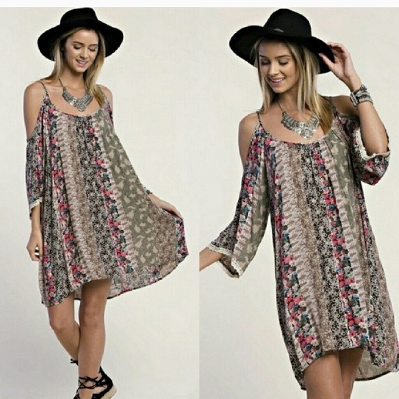 Kori Dresses & Skirts - KORI COLD SHOULDER DRESS SIZE MEDIUM EUC